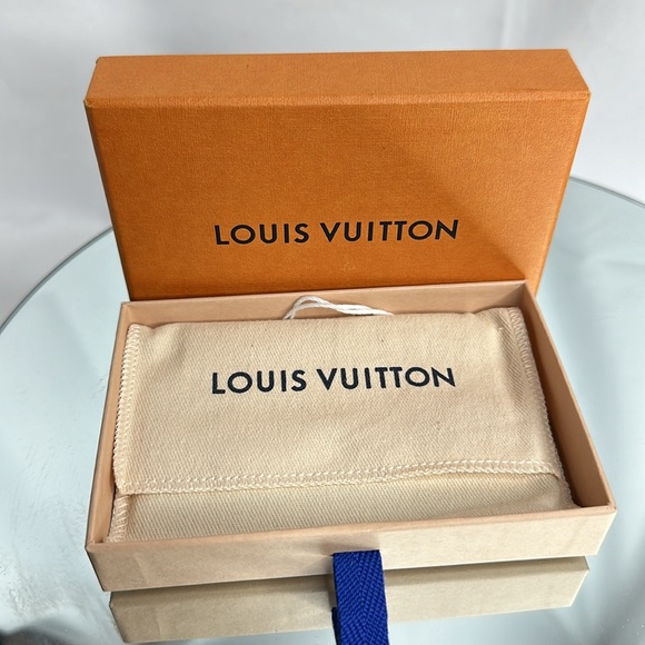 Louis Vuitton Limited Edition 2022 Vivienne Card Holder Full Inclusion - Picture 7 of 11